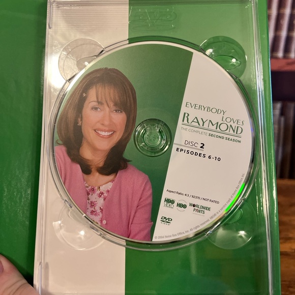 NEW Everybody Loves Raymond - Season 2-Perfect Discs never used ISBN 0783130546 - Picture 6 of 13
